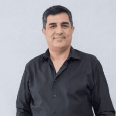 Carlos-Sanchez-300x300